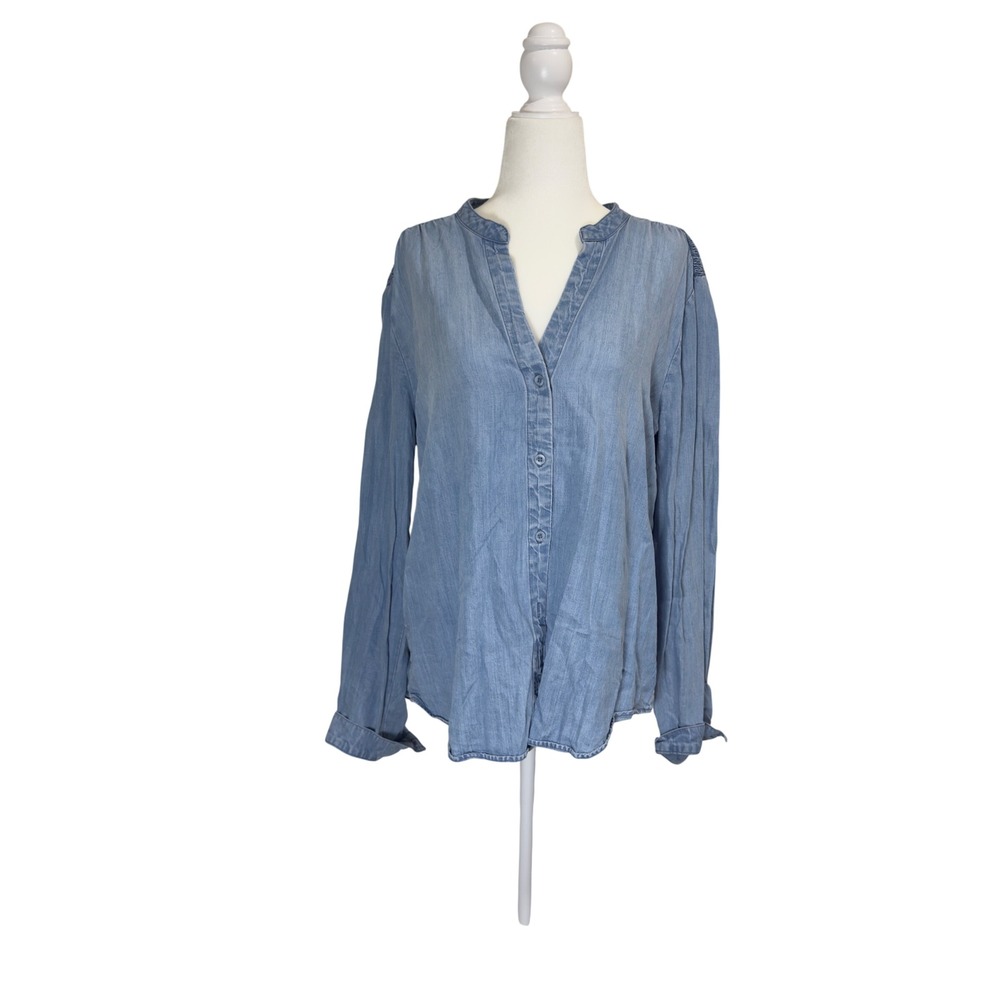 Cloth & Stone Anthropologie Blue Tencel Chambray Smocked Back Blouse Large